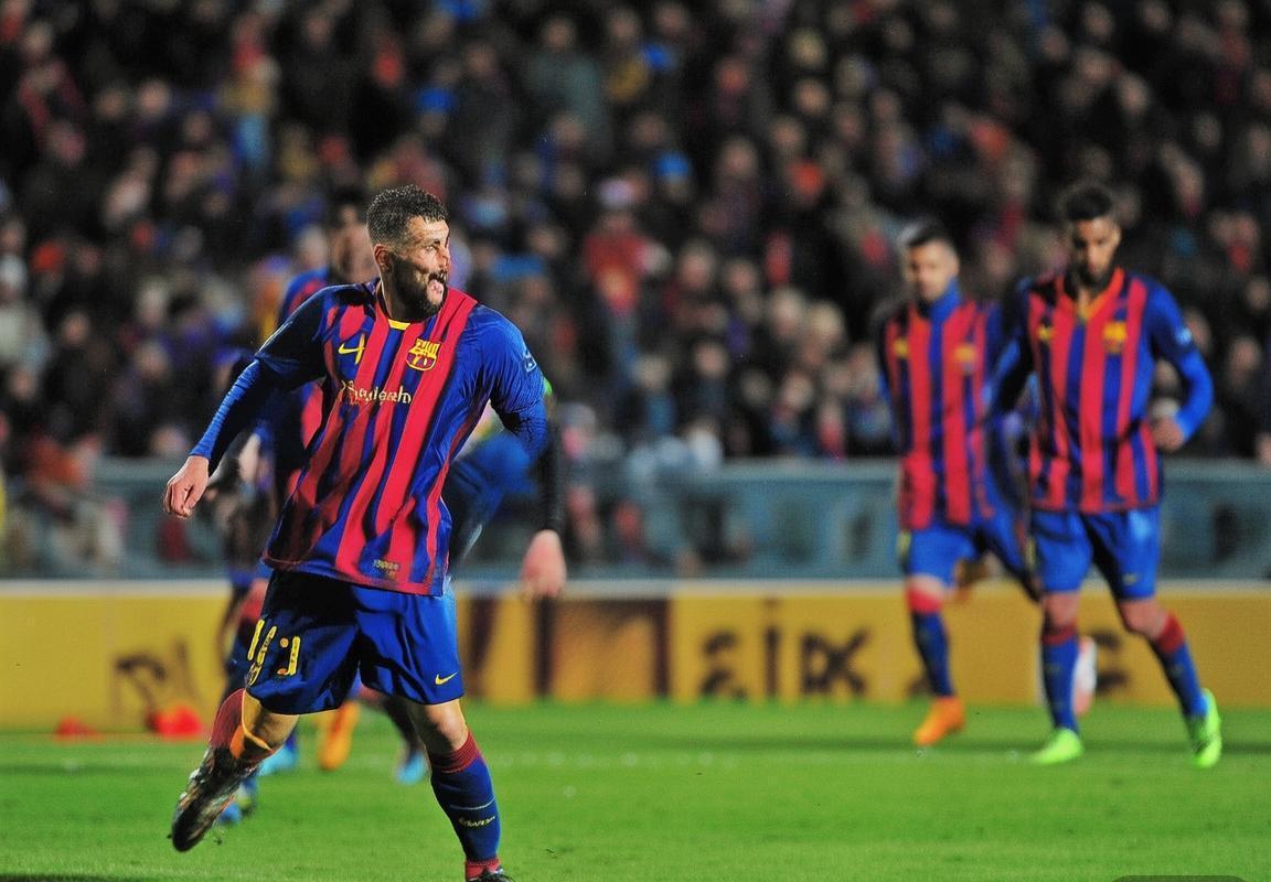 巴塞罗那vs马拉加：巅峰对决前瞻，战术解析与球星较量(图2)